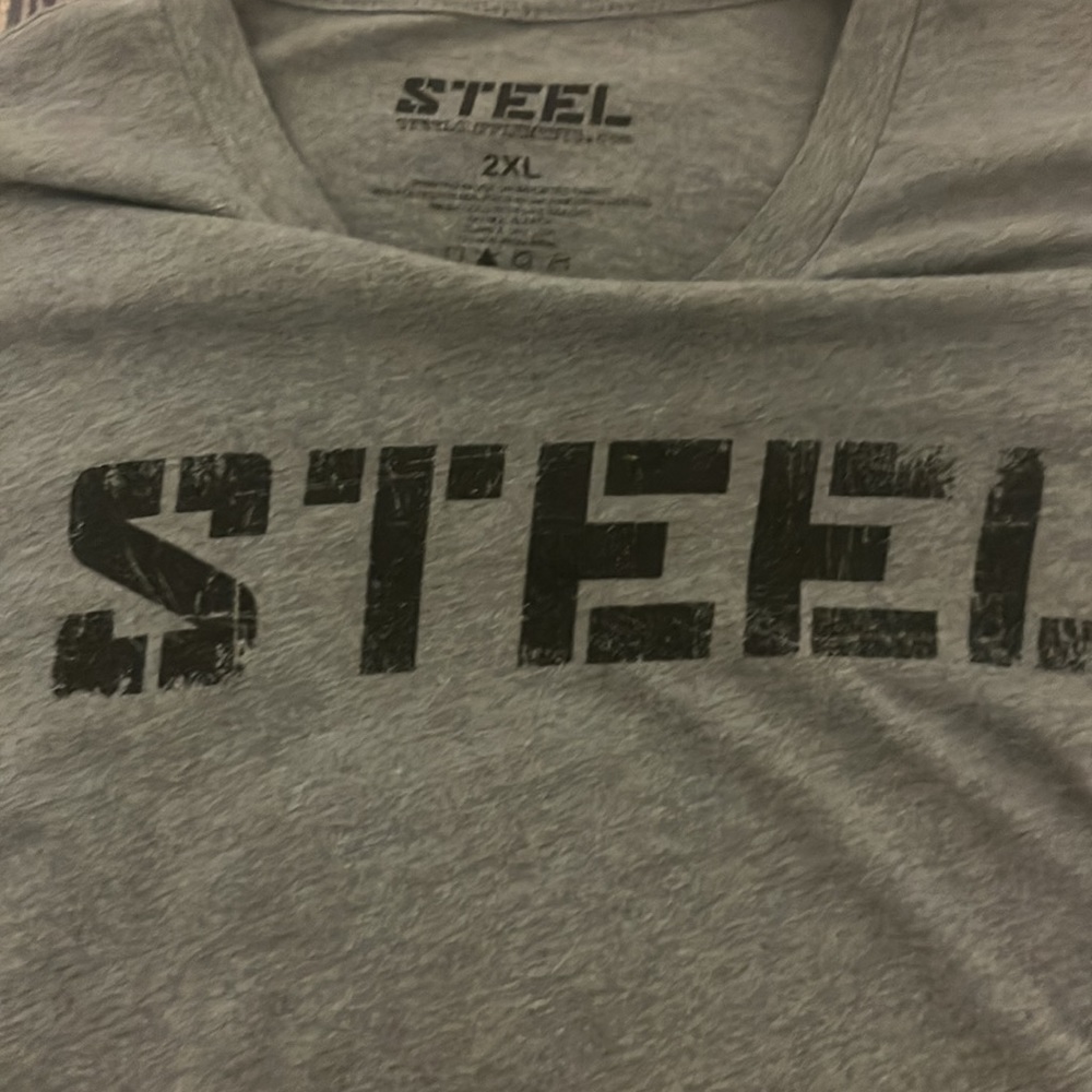 Classic steel logo tee - Picture 3 of 6